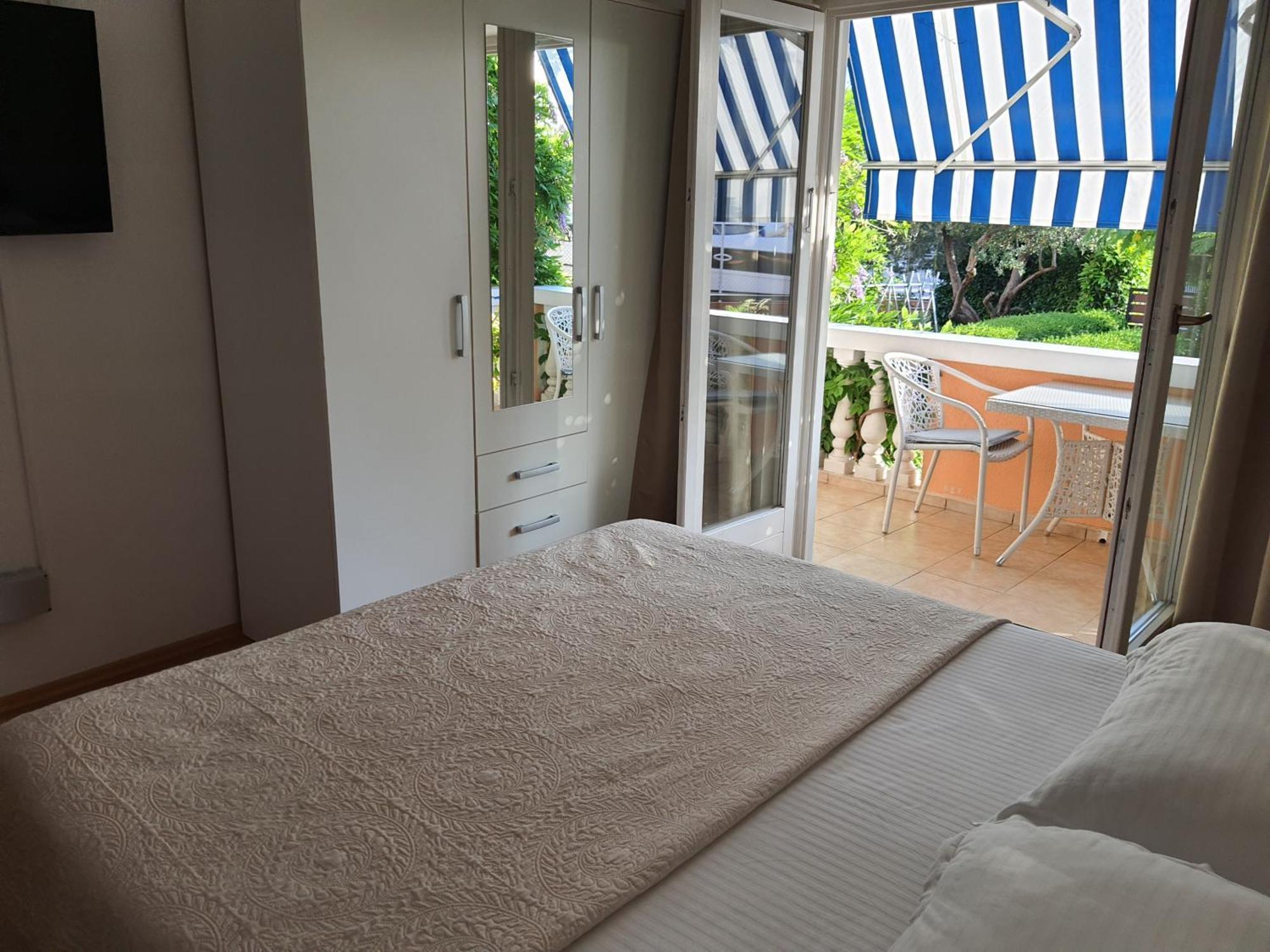 Apartments Durdica Bobic Biograd Na Moru Kamer foto